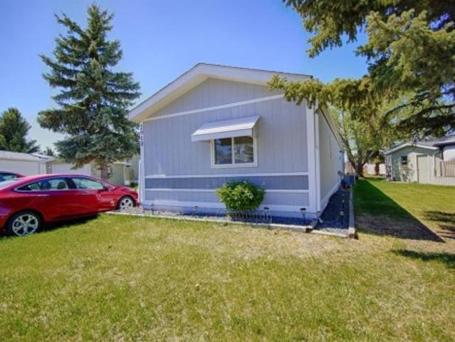 House for sale in West Mayor Magrath Dr., Lethbridge