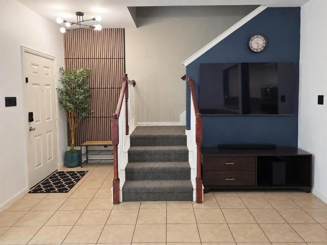 Townhouse for sale in Bedford, Tarrant County