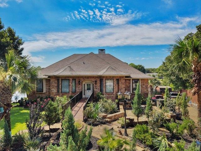 House for sale in Arlington, Texas