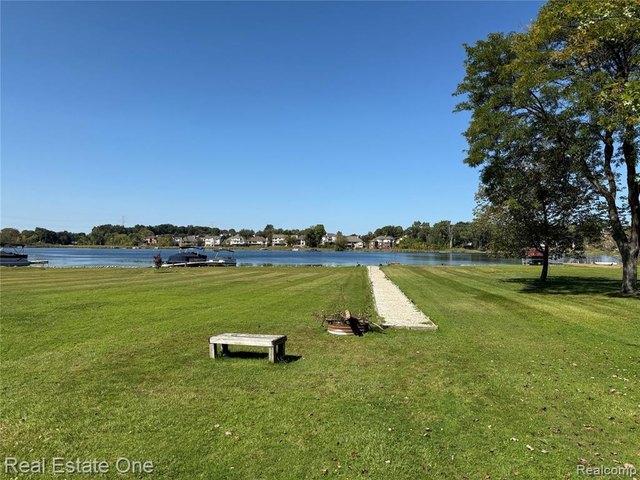 House for sale in Wixom, Michigan