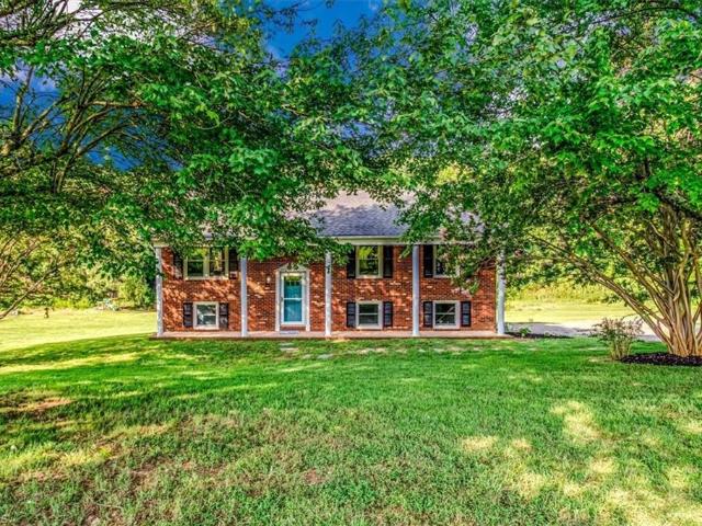 House for sale in Ronda, North Carolina