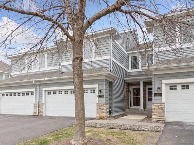 Townhouse for sale in Chaska