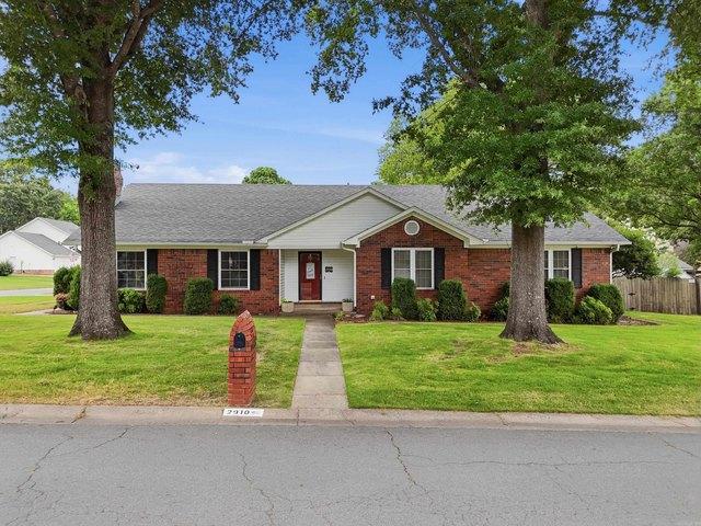 House for sale in Ark