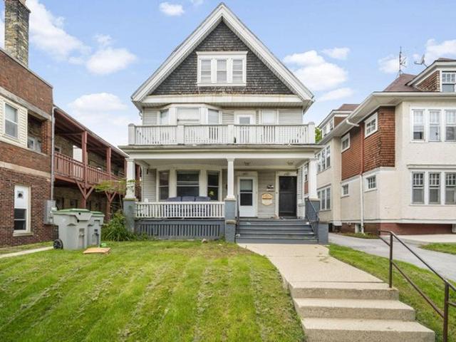 House for sale in Milwaukee, Milwaukee County
