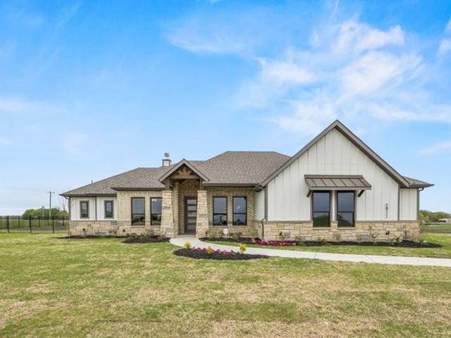 House for sale in Ellis, Texas