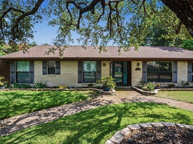 House for sale in Farmers Branch, Texas