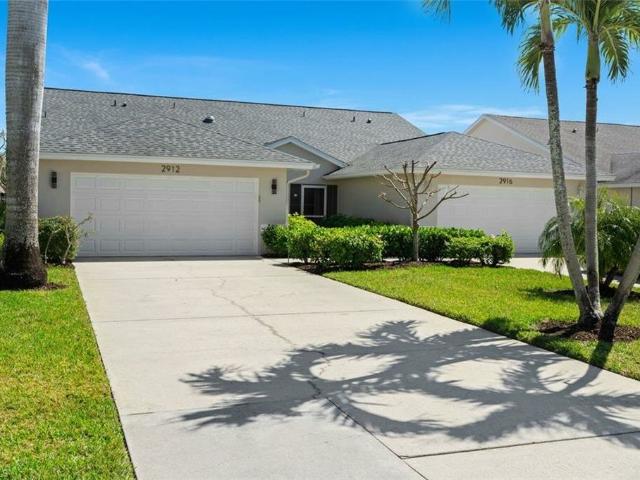 Duplex for sale in Naples