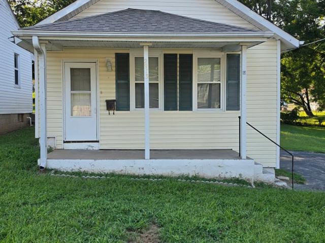 Room for rent in Saint John, Missouri