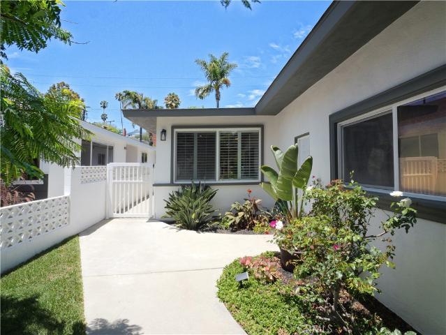 House for sale in Tree Section, Manhattan Beach