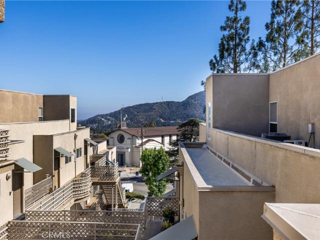 Condo for sale in Glendale, California