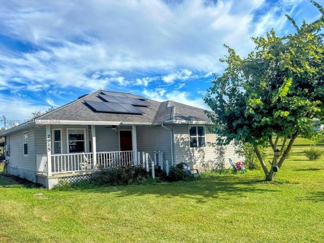 House for sale in Moore Haven, Florida