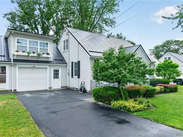 House for sale in Derby, New York