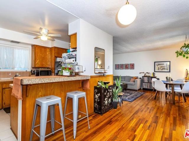 Condo for sale in Canoga Park, California