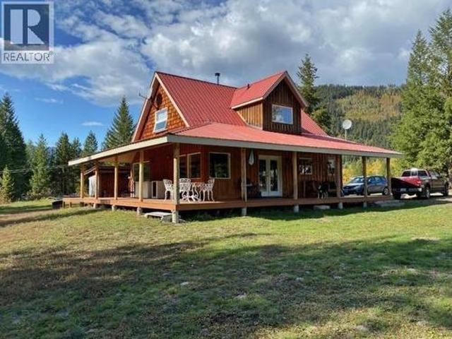 House for sale in Louis Creek, British Columbia