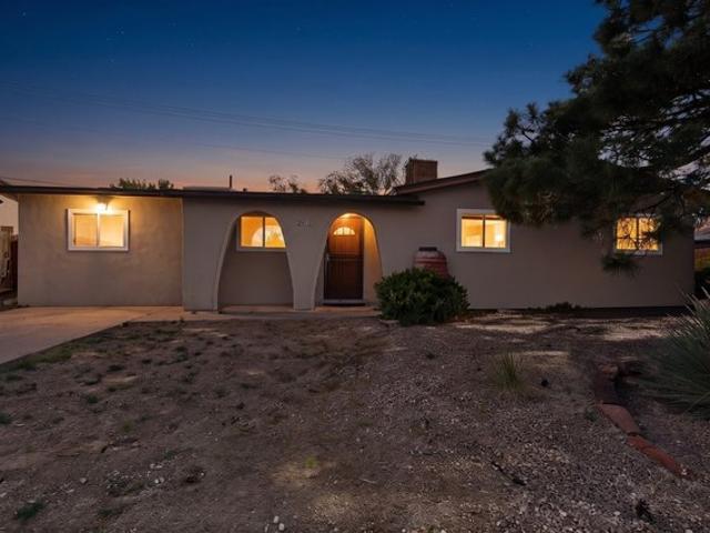 House for sale in Santa Fe, New Mexico