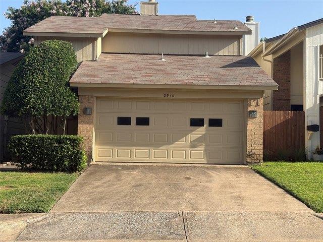 Townhouse for sale in Garland, Texas
