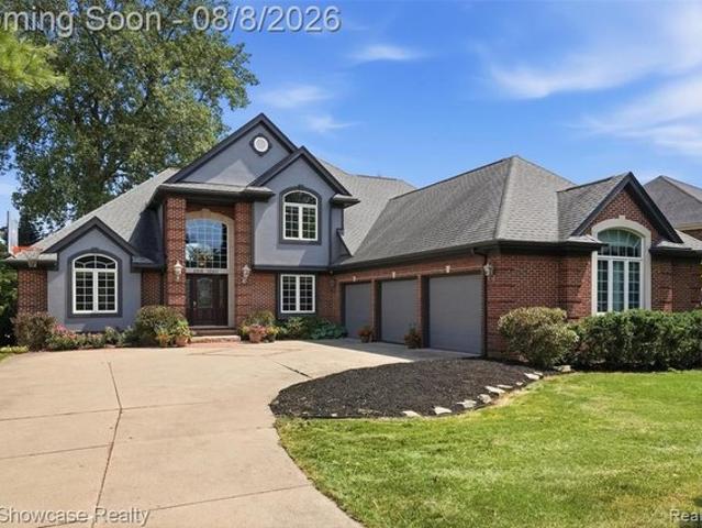 House for sale in Highland, Highland Township