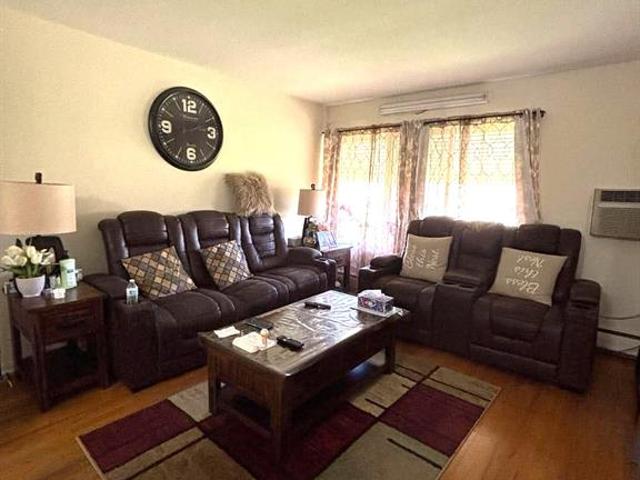 Condo for sale in Lorraine Apartments, Warren