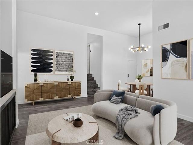 Townhouse for sale in Fullerton, California