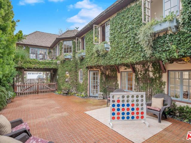 House for sale in Tree Section, Manhattan Beach