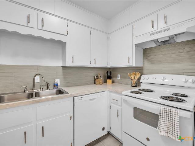 House for sale in Temple Bar Marina, Texas