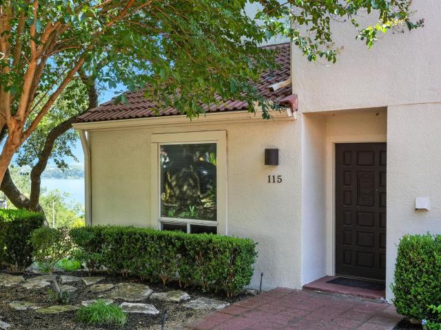 Condo for sale in Lakeway, Travis County