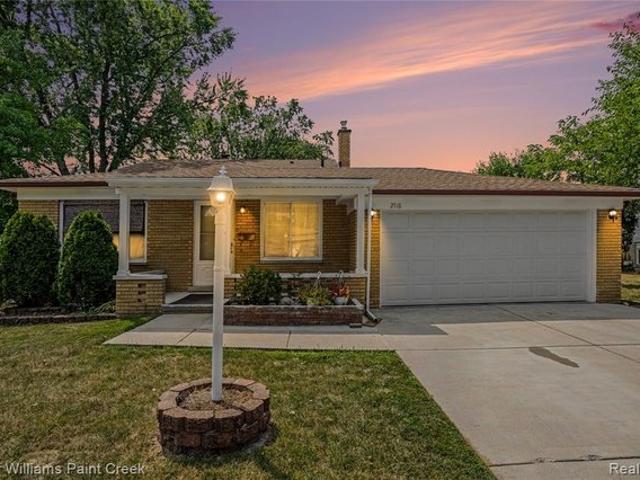 House for sale in Troy, Michigan