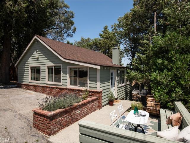 House for sale in Cedar Glen, California