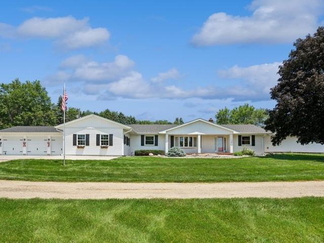 House for sale in Long Grove, Iowa
