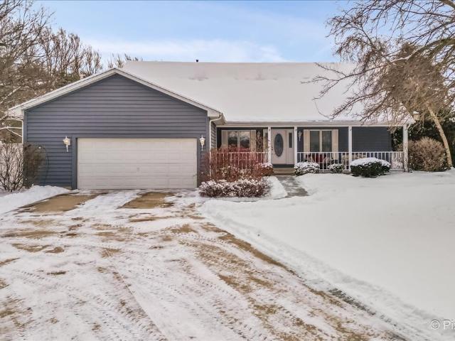 House for sale in Mchenry, Illinois