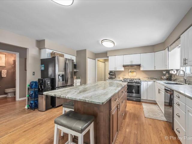 House for sale in Mchenry, Illinois