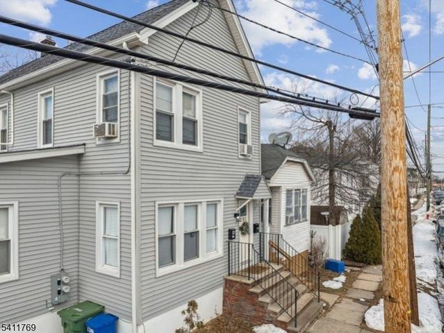 House for sale in Roselle, New Jersey