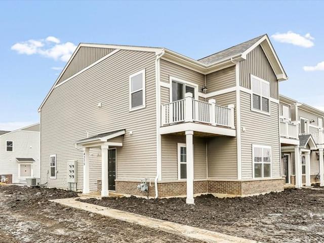 Townhouse for sale in South Elgin, Illinois