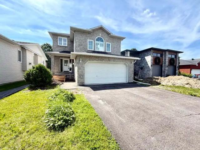 Condo for rent in Russell, Ontario