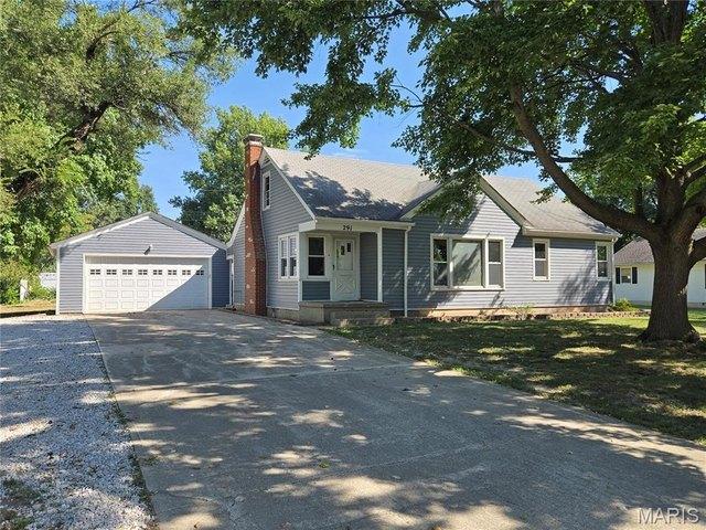 House for sale in Clinton, Illinois