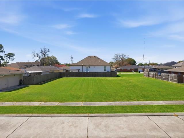 Land for sale in Chalmette, Louisiana