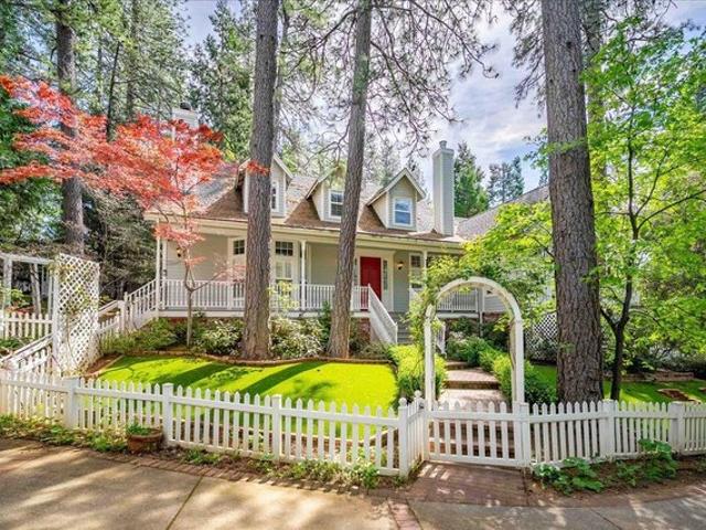 House for sale in Camino, California