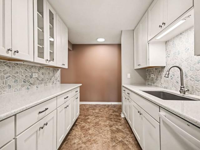 Condo for sale in Woodridge, Illinois