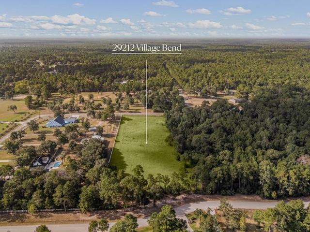 Land for sale in Magnolia, Texas