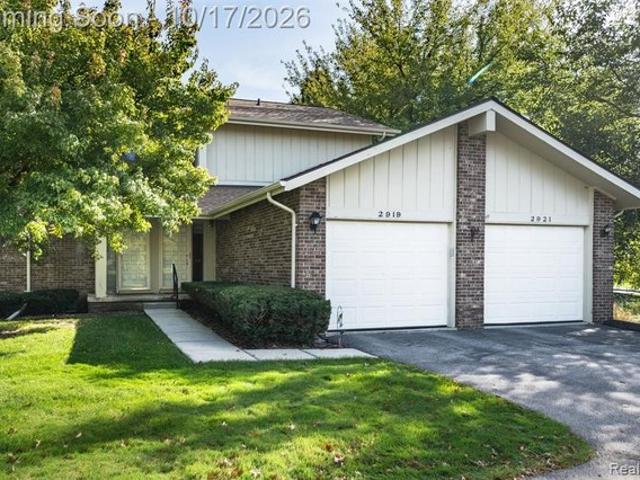 Condo for sale in Rochester Hills, Oakland County