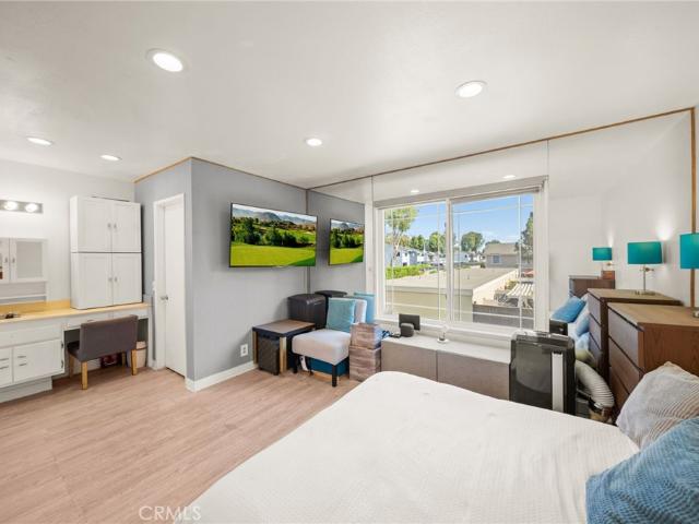 Townhouse for sale in Santa Ana