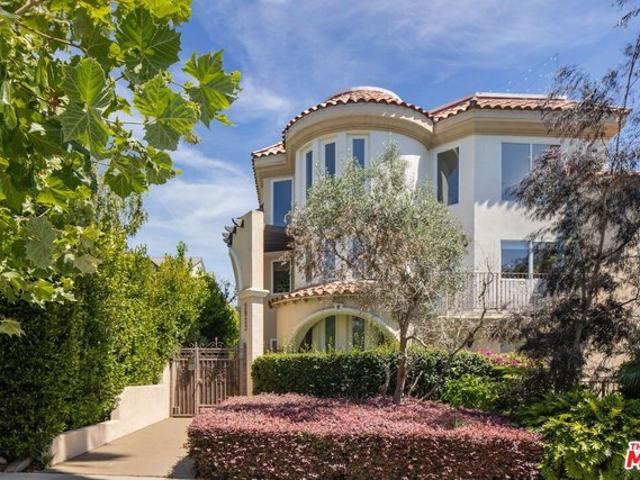 Condo for sale in Santa Monica, California
