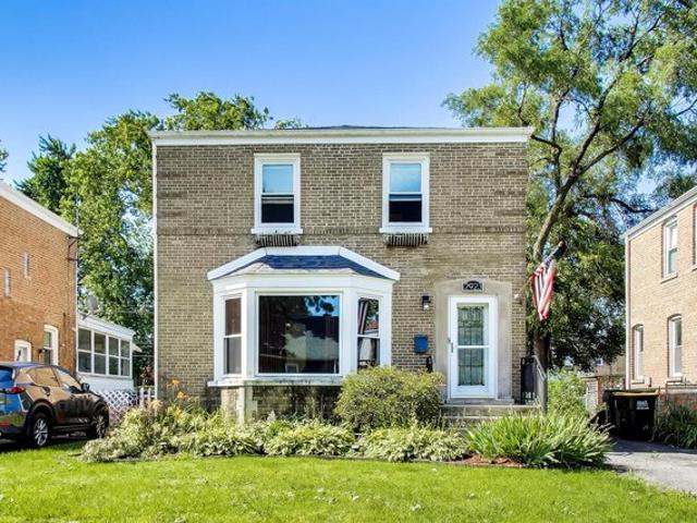 House for sale in Evergreen Park, Illinois
