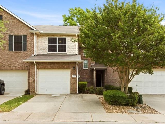 Townhouse for sale in Denton, Texas