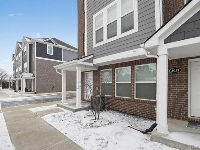 Townhouse for sale in Troy, Michigan