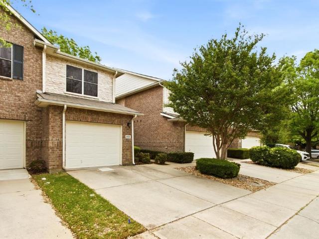 Townhouse for sale in Lewisville, Texas