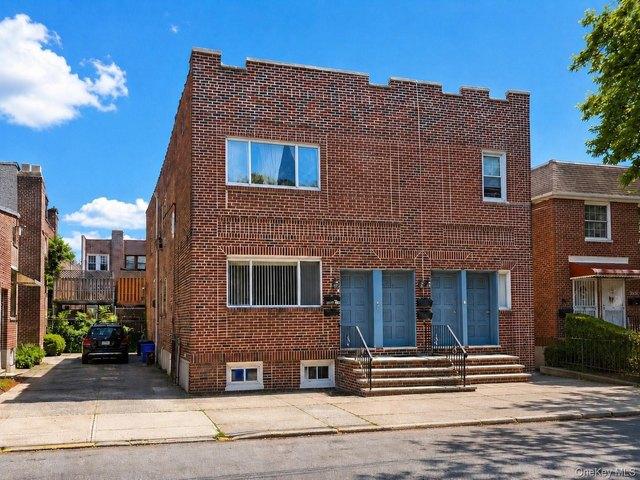 House for sale in Bayside, New York