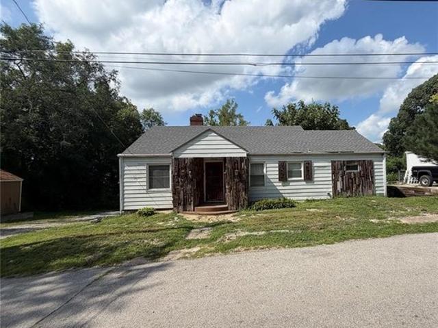 House for sale in Alton, Illinois