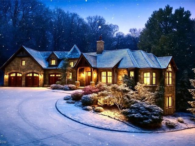 House for sale in Summit, Ohio