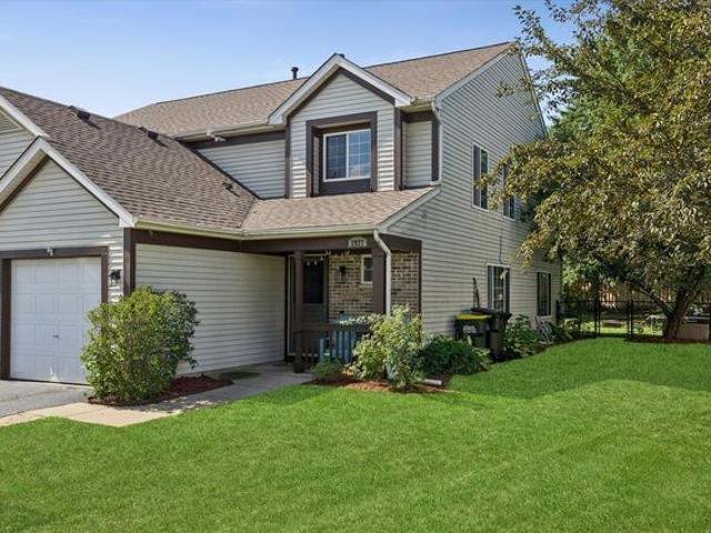 Townhouse for sale in Mchenry, Illinois